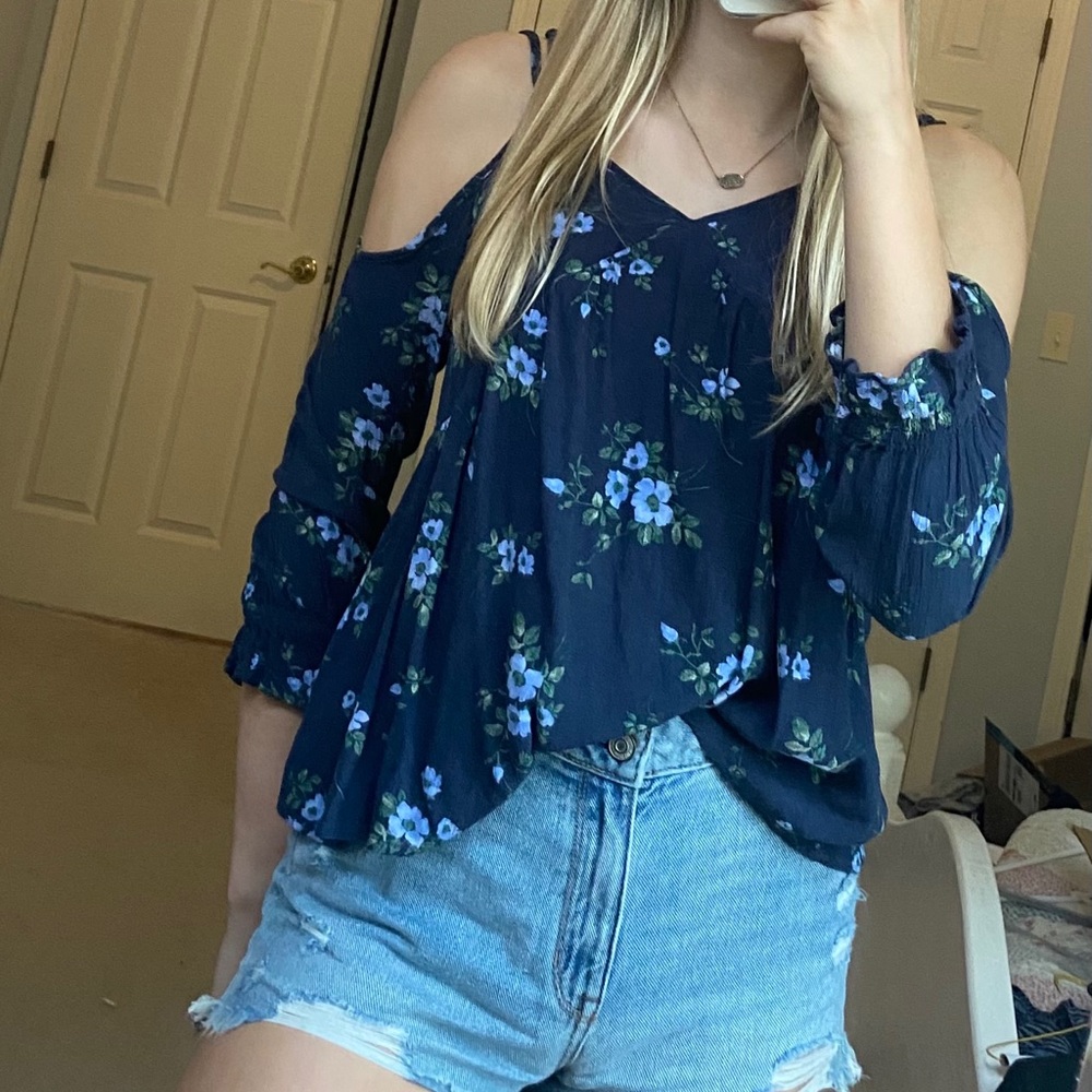 Long Sleeve Cold Shoulder Top~AmericanEagle~Size S